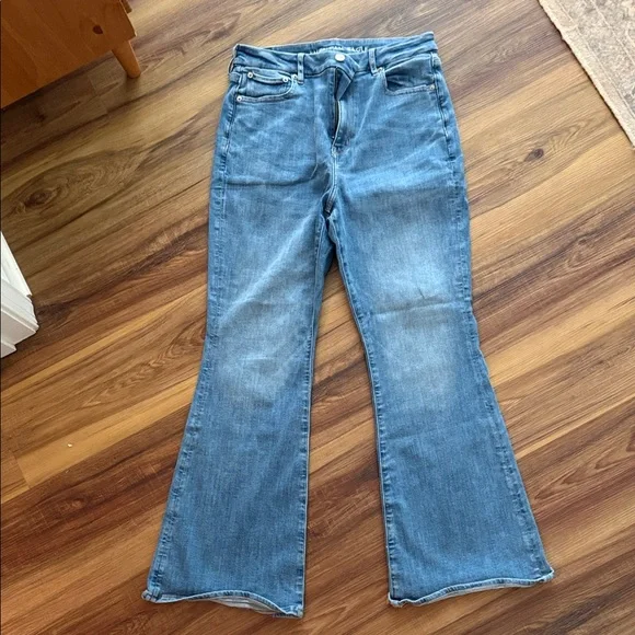 American Eagle Outfitters Blue Flare Jeans - Picture 1 of 3